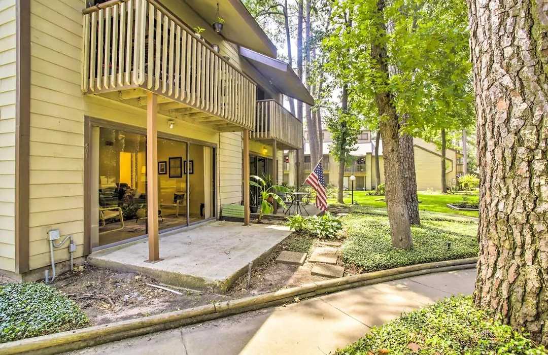 Walden Golf Course Condo Near Lake Conroe!-1